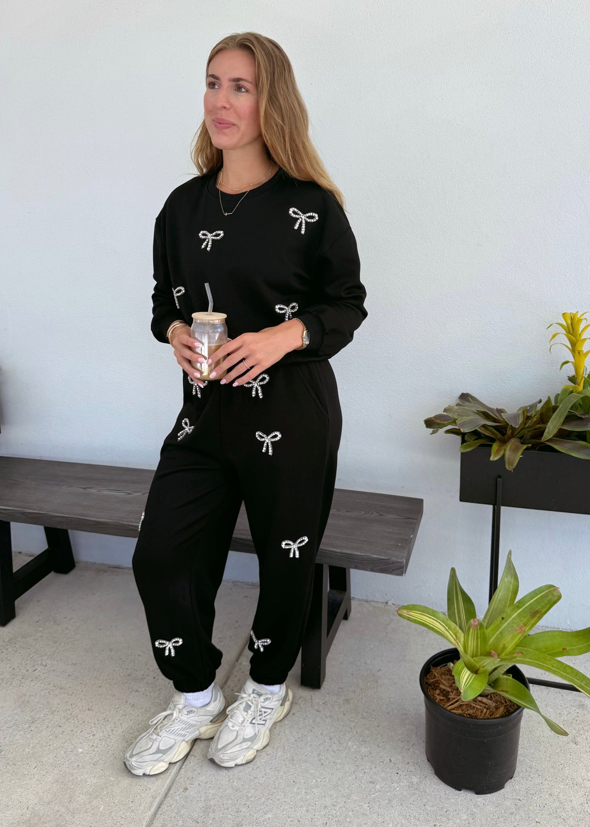 Bow Pullover - Black