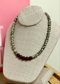 Pebble Point Necklace