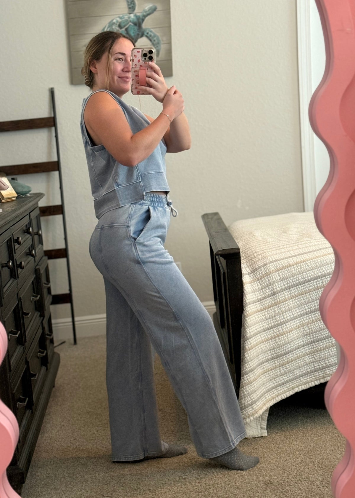 the cutest blue lounge set, comfy and cute travel set, airport outfits