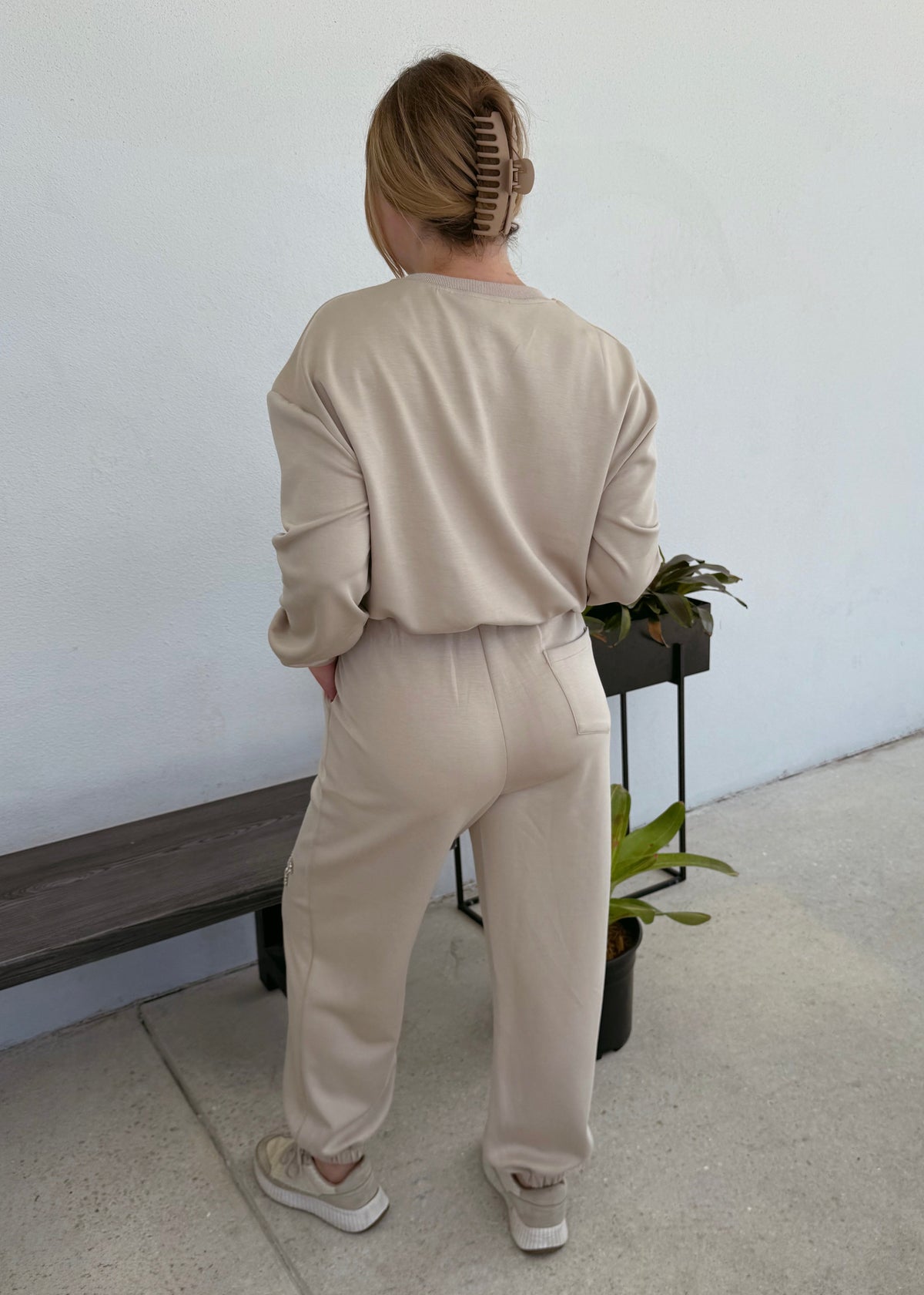 Bow Sweatpants - Tan
