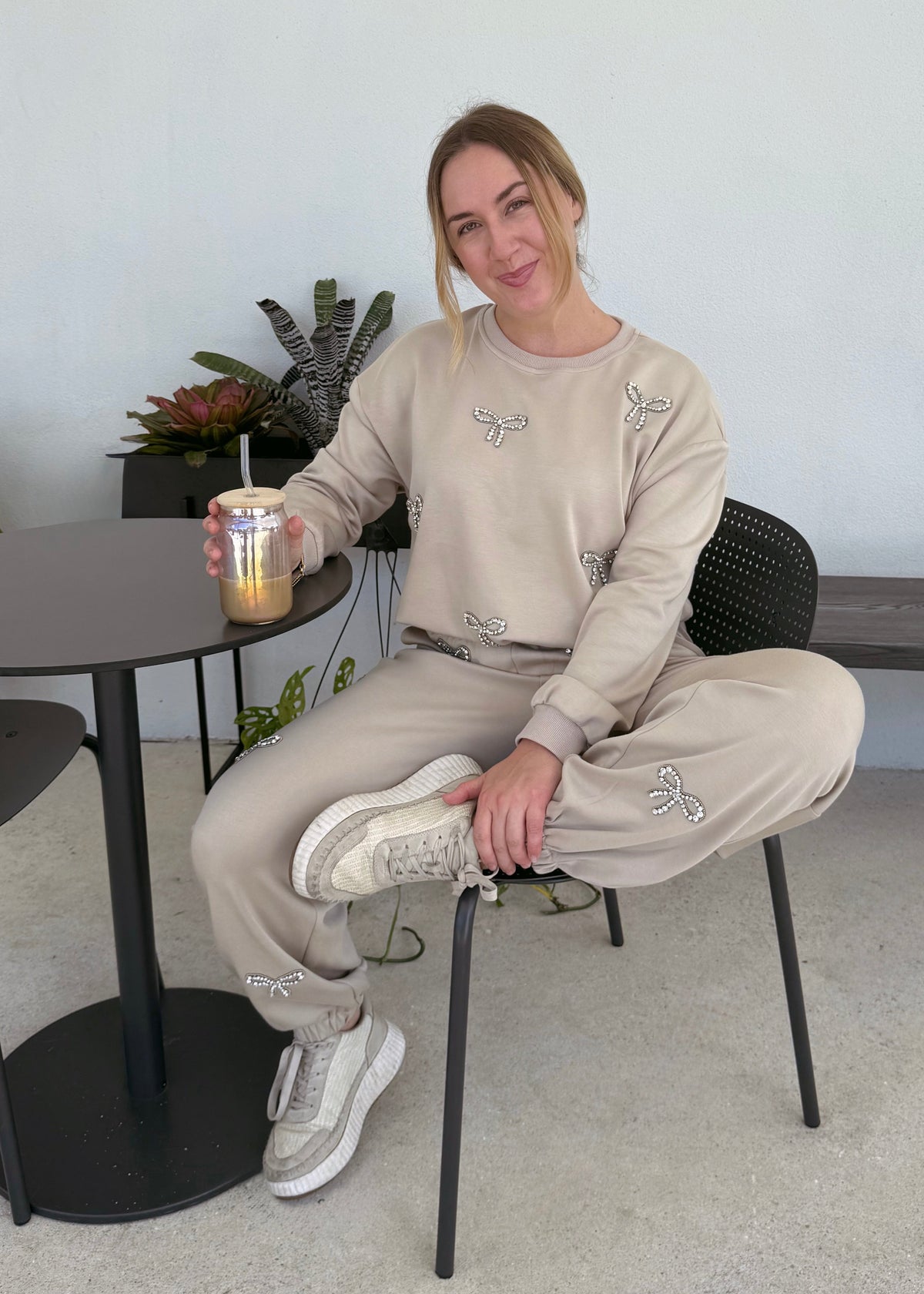 Bow Pullover - Tan
