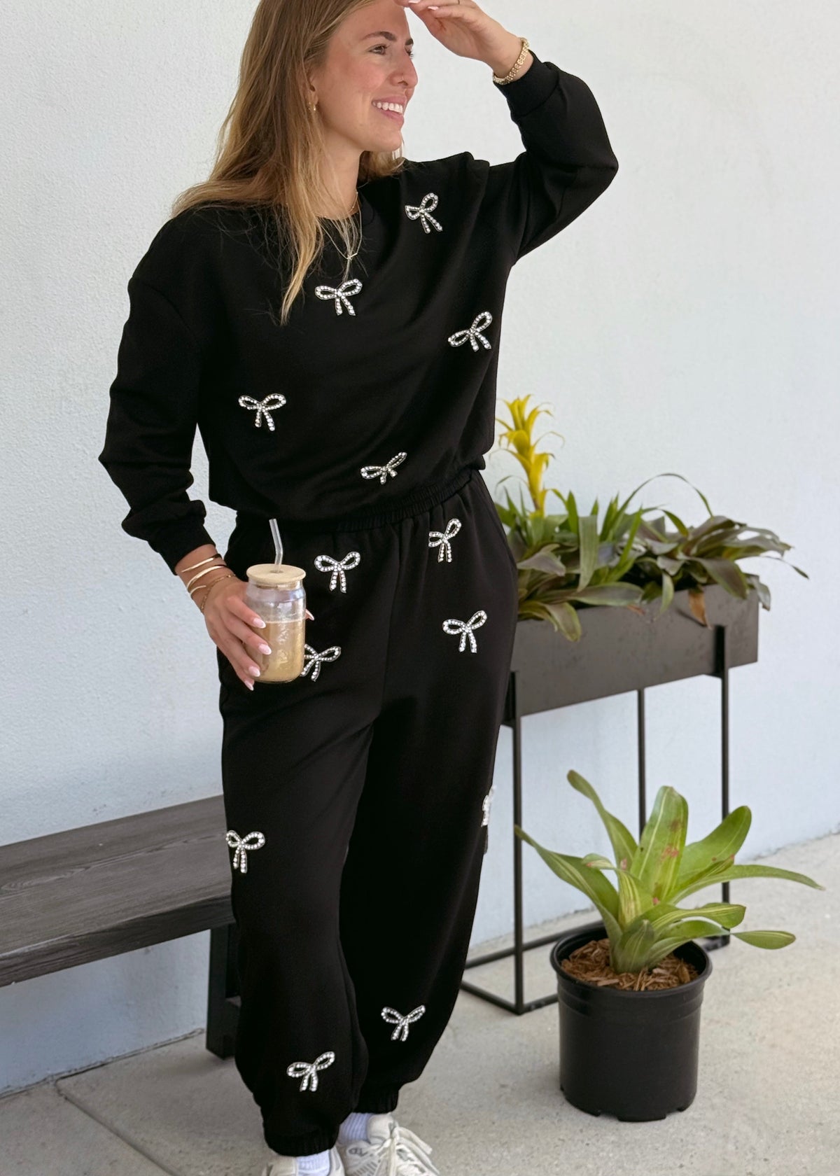 Bow Pullover - Black